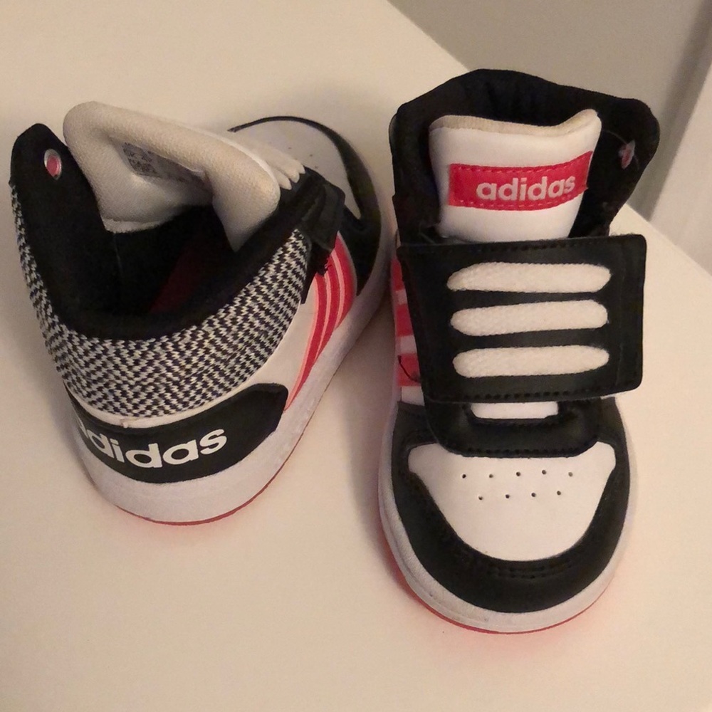 Addidas Sneakers - Picture 2 of 6